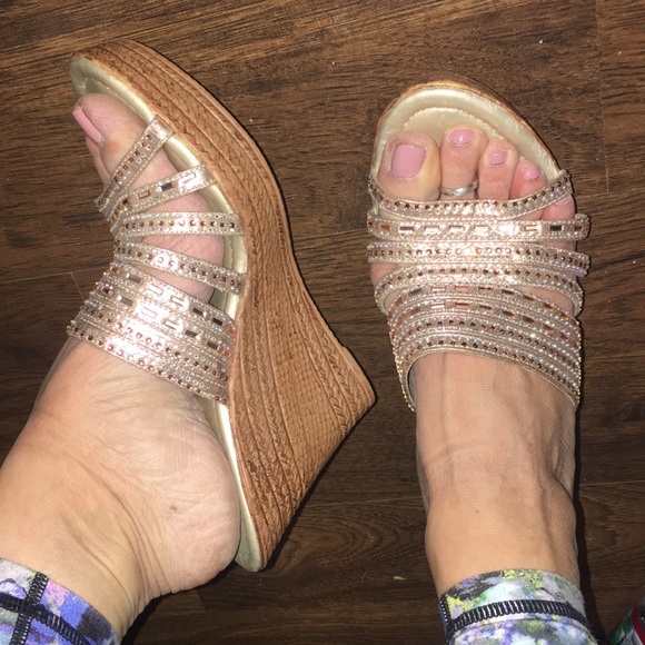 Madeline Stuart Strappy Rhinestone Sandal Wedges 8.5 - Picture 4 of 5